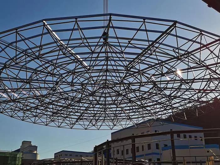 九台螺栓球网架工程施工现场